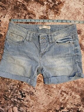 No Boundaries Light Blue Rolled-Hem Denim Shorts